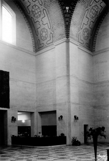 The Grand Rotunda with built-in circulation desks c.1926
