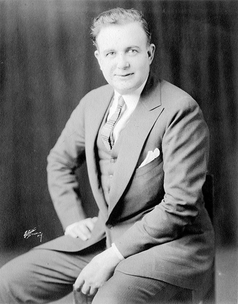 Julian Eltinge ca. 1932. Los Angeles Herald Examiner Collection. Los Angeles Public Library. 