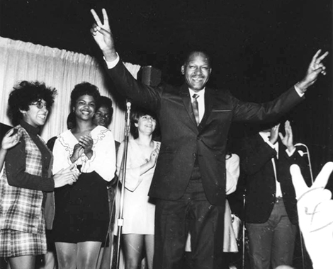  Tom Bradley campaigns