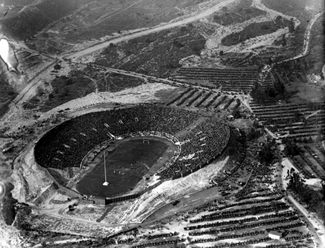 Ariel view of Rose Bowl football game