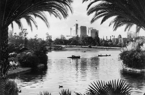 Canoers enjoy the lake at MacArthur Park