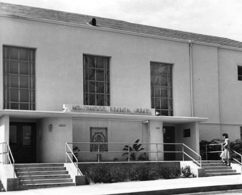 Front entrance of the Hollywood Branch Library at 1623 Ivar Avenue