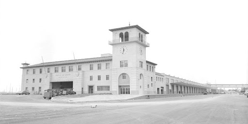 The business entrance to the terminal at Berth 198 