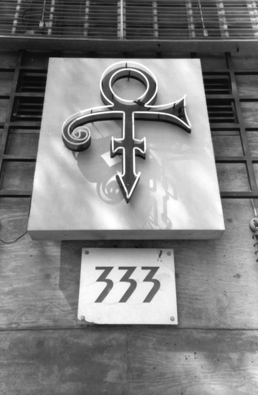 Prince's glyph at Glam Slam club