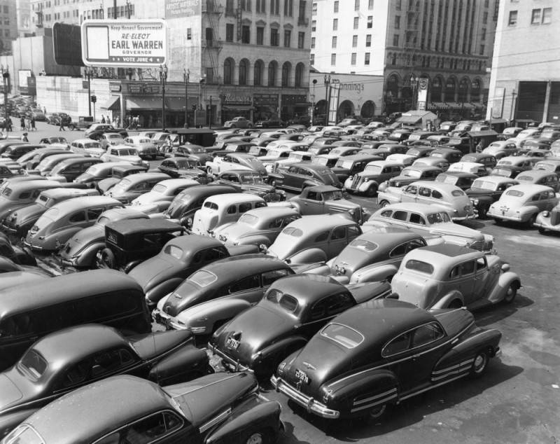 Downtown parking lot-1946