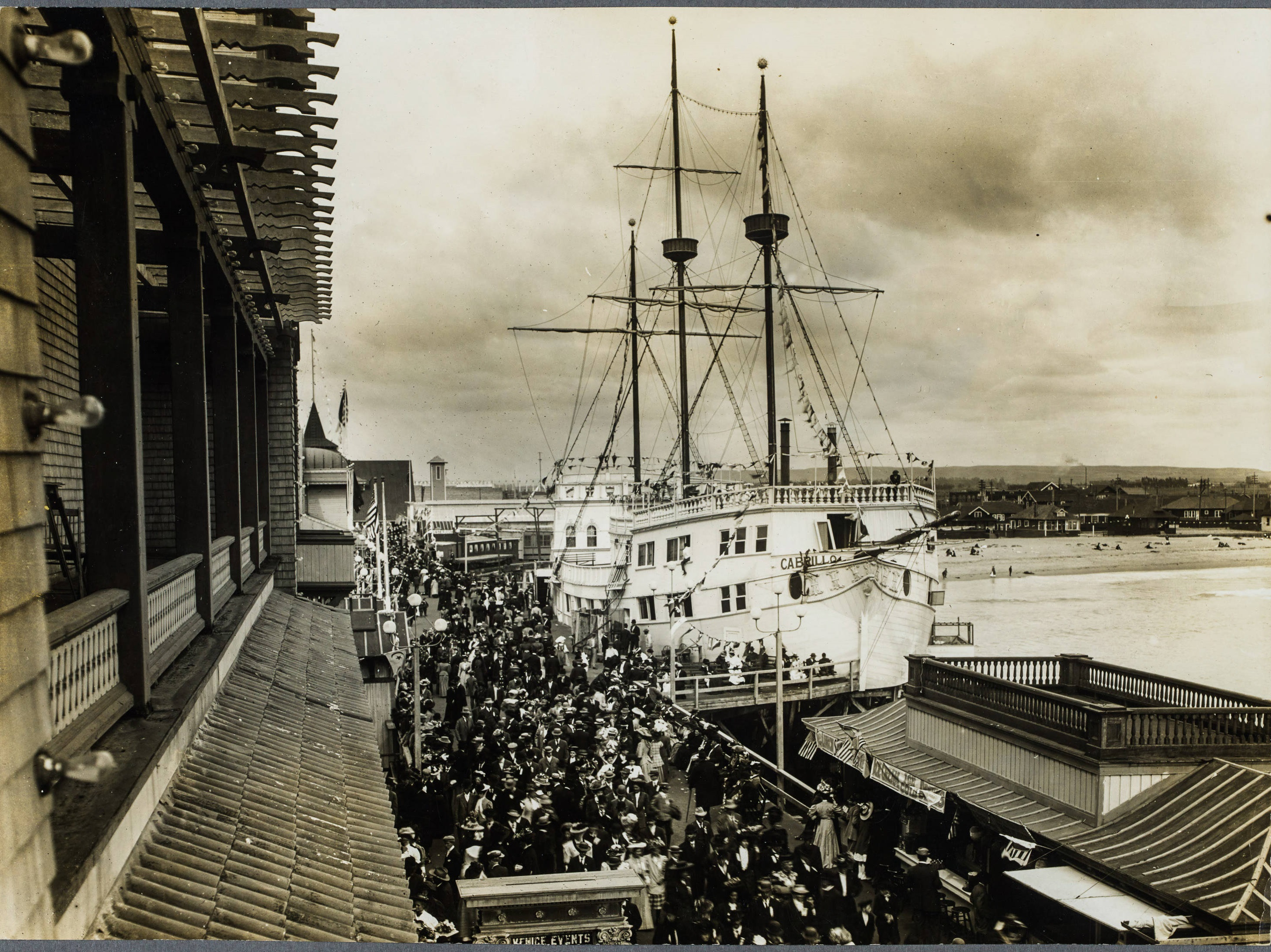 A view of the sf pier