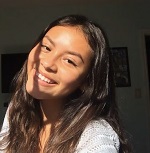 teen volunteer Stephanie Nolasco
