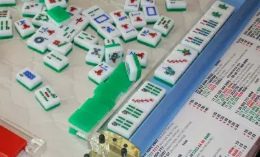 Image of a Mah Jongg game in progress.