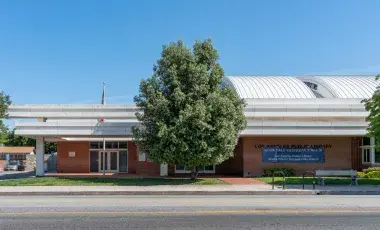 Exterior of Sherman Oaks Branch Library
