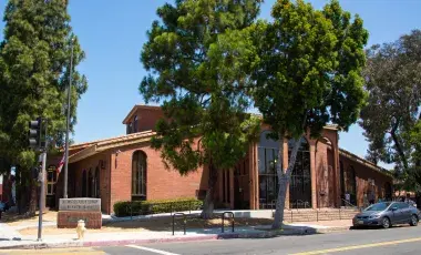 Exterior of Willmington Branch Library