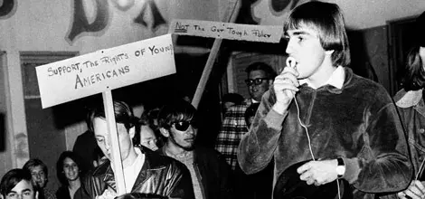 Protesters in front of Pandora’s Box, Herald Examiner Collection, photo dated November 20, 1966