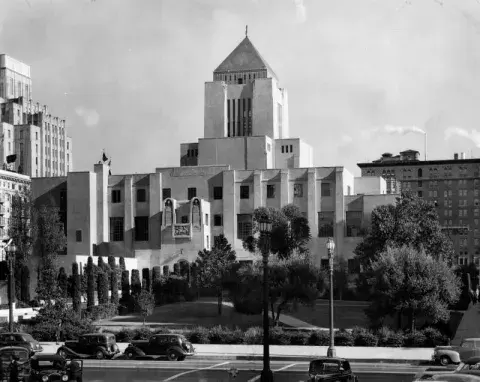 An exterior view of the west side of Central Library 1930