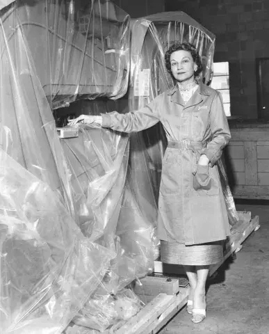 Olive Salembier during a packing inspection.