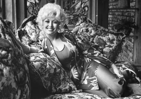 Dolly Parton promotes television show