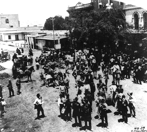 4th of July parade near Bella Union