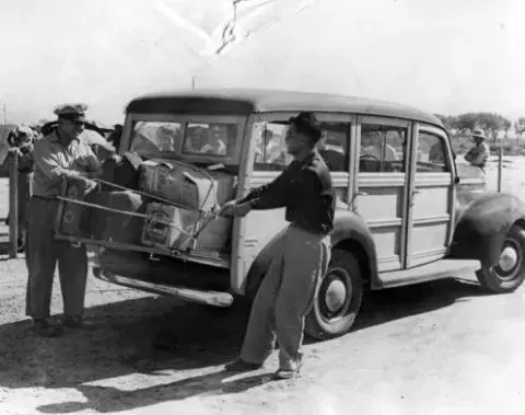 Japanese Americans Leave Manzanar