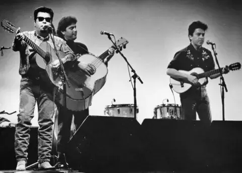  Los Lobos concert
