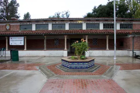 North Hollywood Amelia Earhart Regional Library