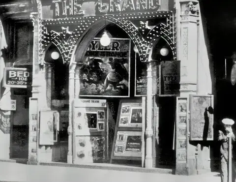 Close up of the entrance, [ca.1929]