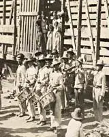 ¡REVOLUCIÓN!  An Internationalist Homage to the Mexican Revolution