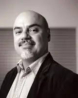 Héctor Tobar