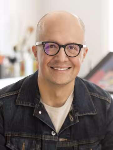 author Leo Espinoza