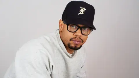 portrait of man wearing hat