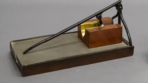 oyster opener invention