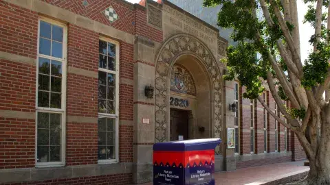 exterior of Felipe de Neve Branch Library