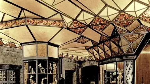  Art Deco interior of the historic Oviatt Building