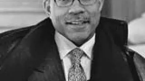 Sellout: The Politics of Racial Betrayal